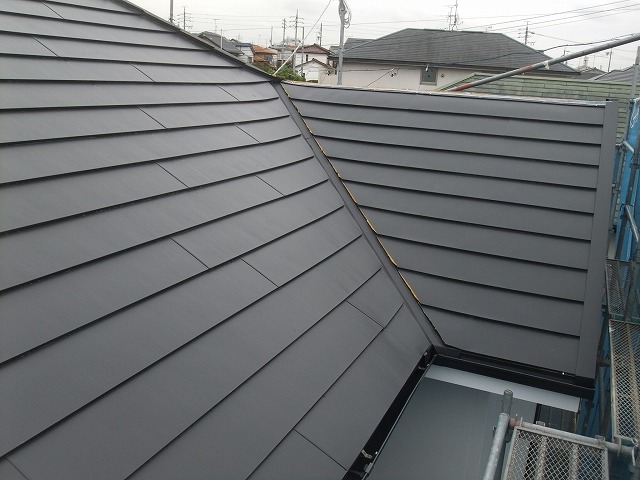 ガルバリウムで施工